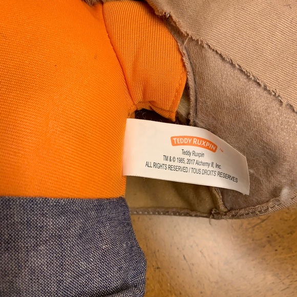 Teddy Ruxpin 2017 animatronic interactive, talking, storytelling bear. Works! - Picture 10 of 13